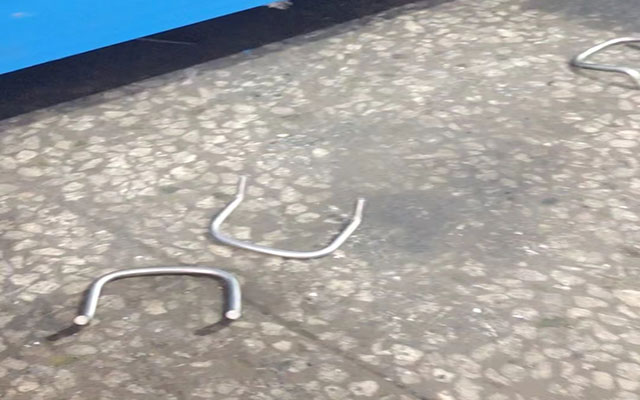 自动冲孔钉四合扣机